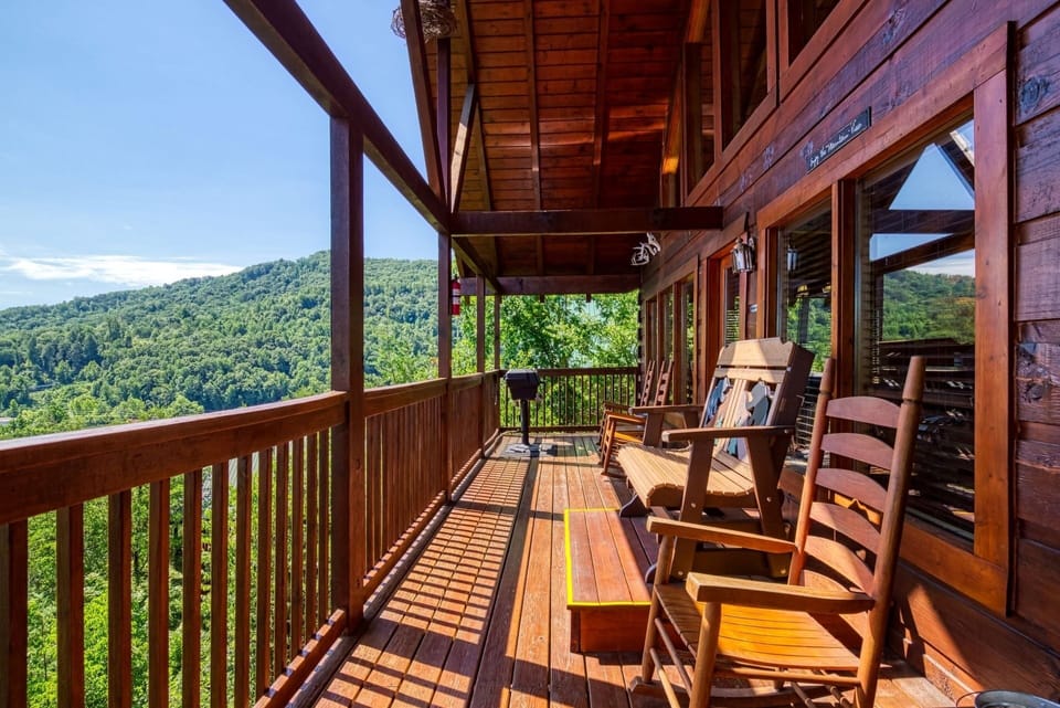 Cabin, 3 Bedrooms | Property grounds