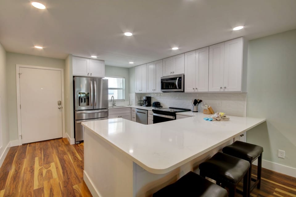 Condo, 2 Bedrooms | Private kitchen | Coffee/tea maker, fridge, oven, toaster