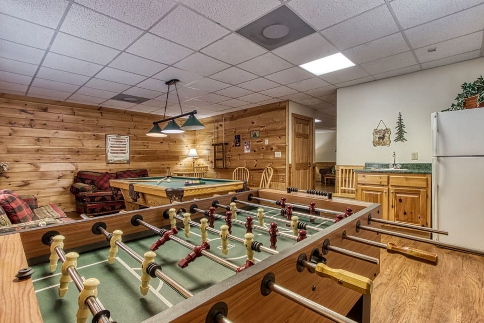Cabin, 6 Bedrooms | Game room