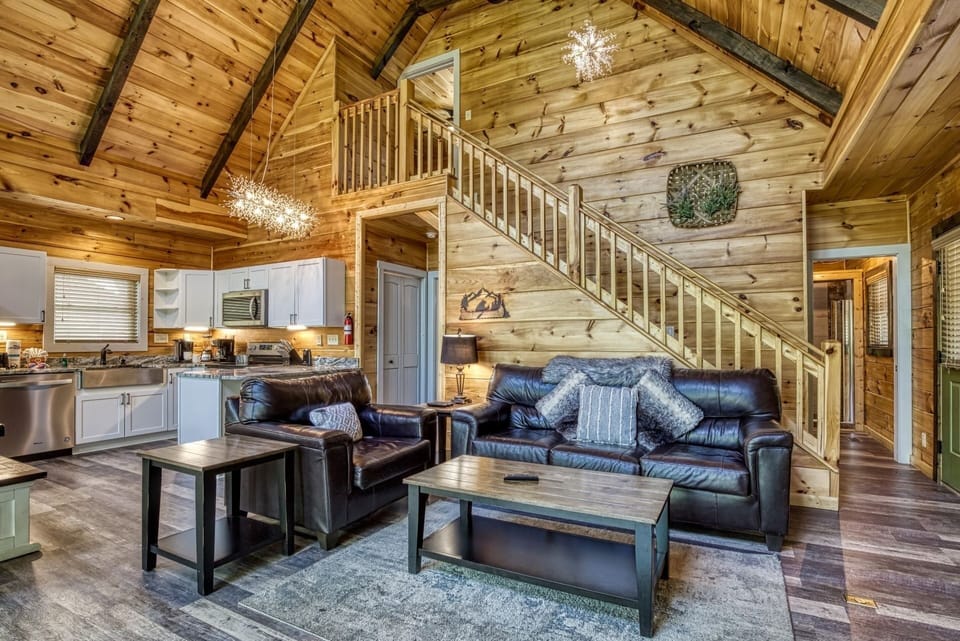 Cabin, 2 Bedrooms | Living area