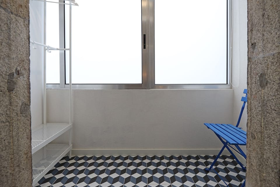 Basic Twin Room | Desk, free WiFi