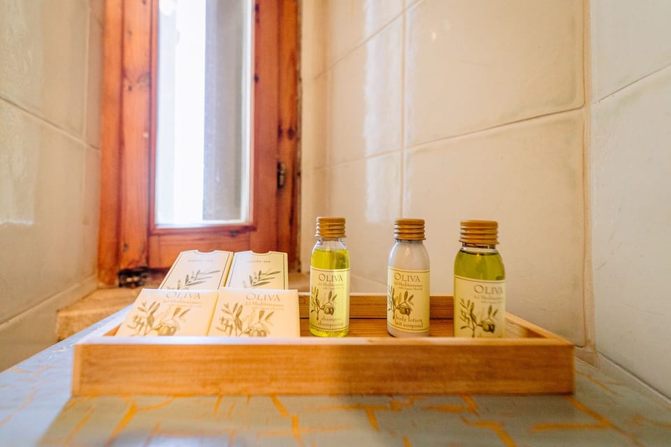 Standard Room, 1 Bedroom, Air conditioning, Valley View | Bathroom amenities | Shower, hair dryer, towels, soap
