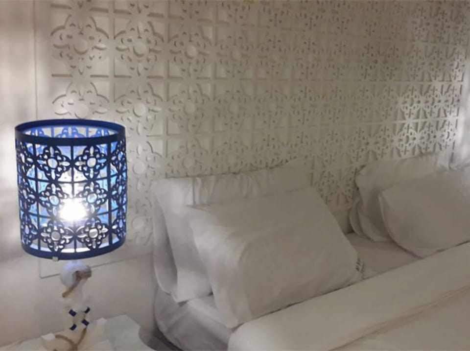 Standard Natural View | In-room safe