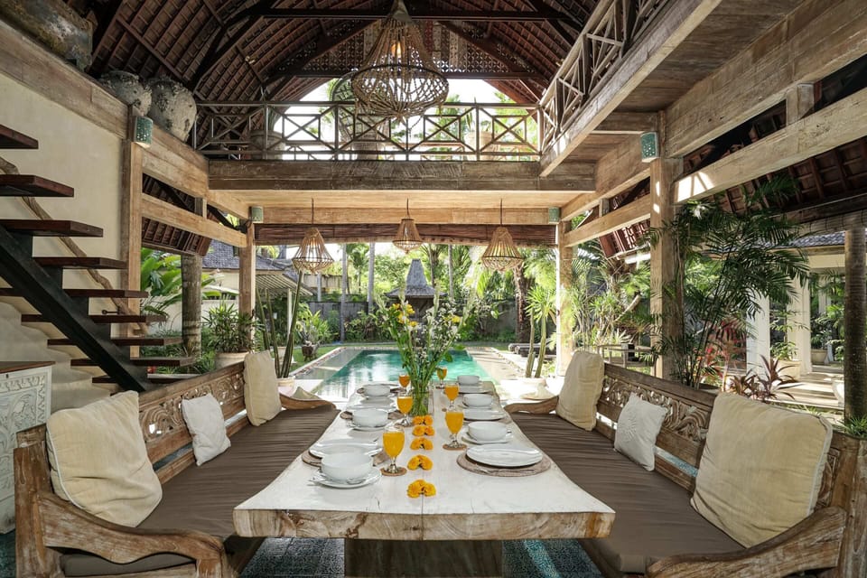 Basic Villa, Multiple Beds | Dining