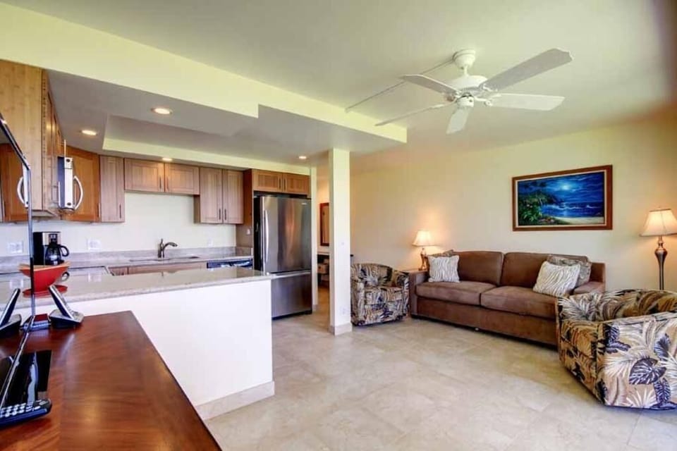 Condo, 1 Bedroom | Living area