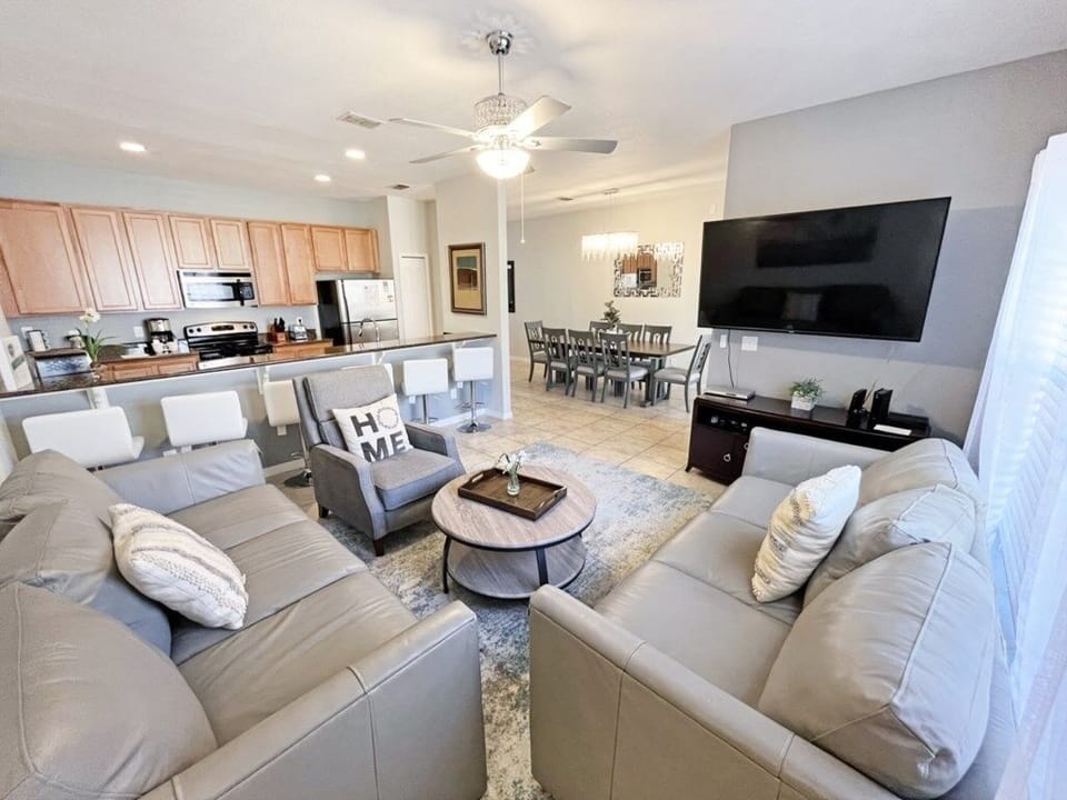 Townhome, 4 Bedrooms | Living area