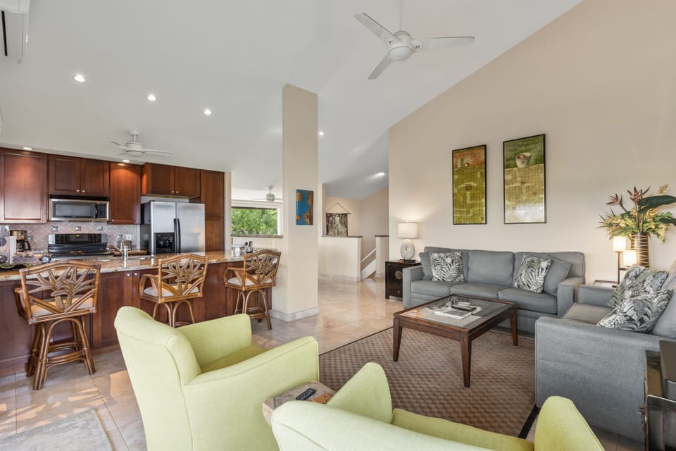 Condo, 2 Bedrooms | Living area | Smart TV