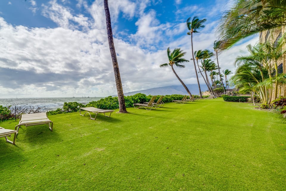 Condo, 1 Bedroom | Property grounds