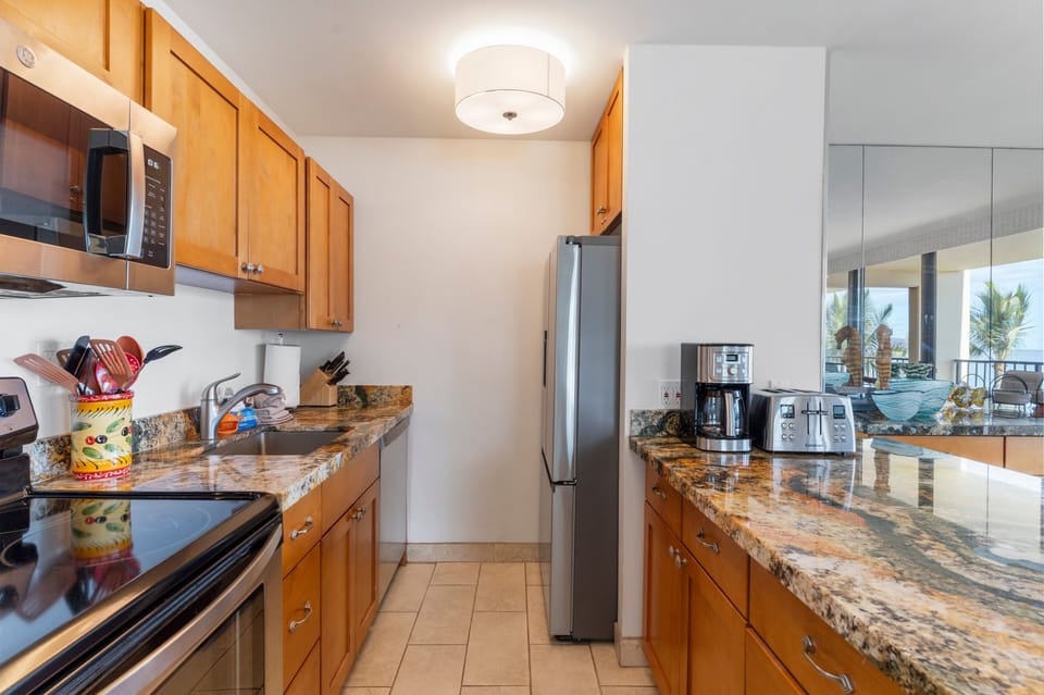 Condo, 2 Bedrooms | Private kitchen | Coffee/tea maker, fridge, oven, toaster