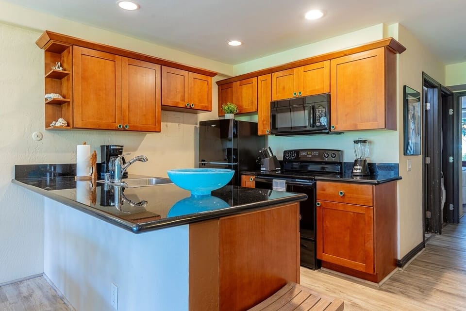 Condo, 1 Bedroom | Private kitchen | Coffee/tea maker, fridge, oven, toaster