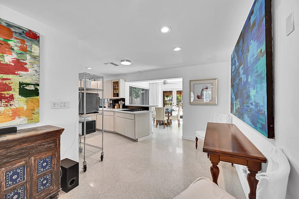 The Villa | Living area | 42-inch Smart TV with digital channels, Netflix, Hulu