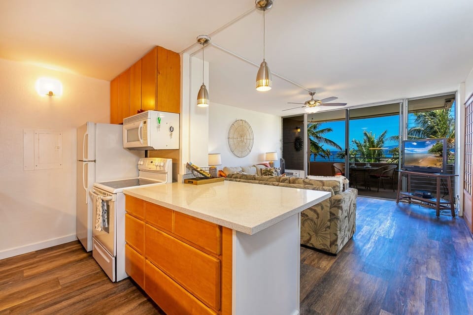 Condo, 2 Bedrooms | Private kitchen | Coffee/tea maker, fridge, oven, toaster