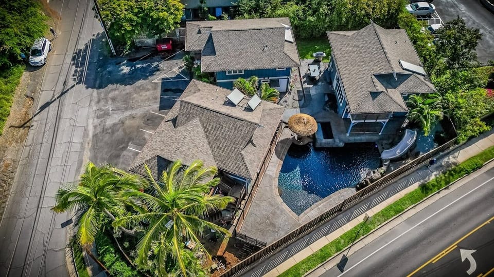 House, 4 Bedrooms | Property grounds