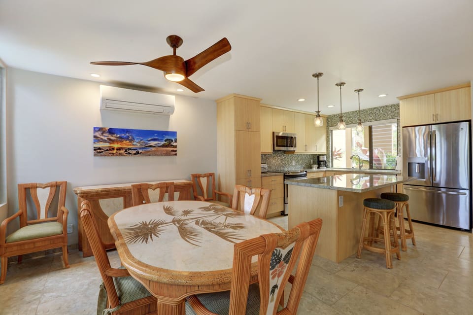 Condo, 1 Bedroom | Dining