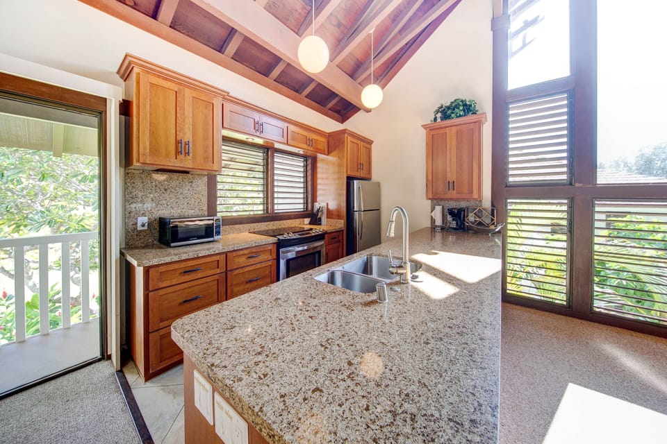 Condo, 2 Bedrooms | Private kitchen | Coffee/tea maker, fridge, oven, toaster