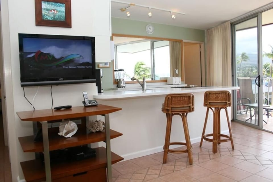 Condo, 2 Bedrooms | Interior