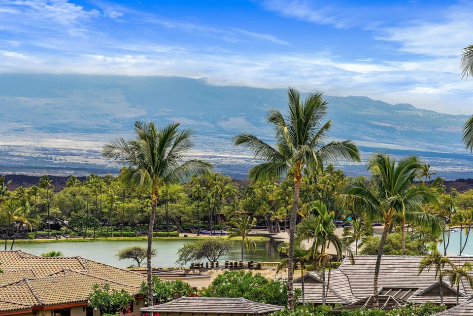 Condo, 2 Bedrooms | Property grounds