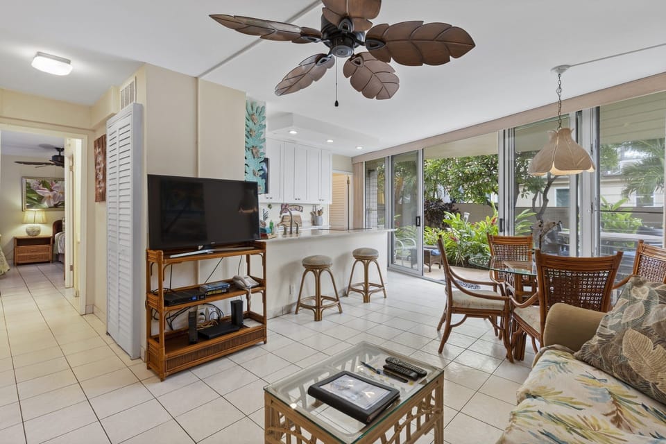 Condo, 2 Bedrooms | Living area | Smart TV