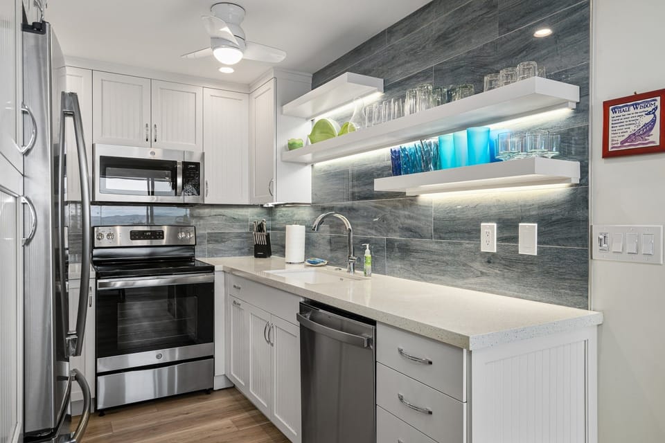 Condo, 2 Bedrooms | Private kitchen | Coffee/tea maker, fridge, oven, toaster