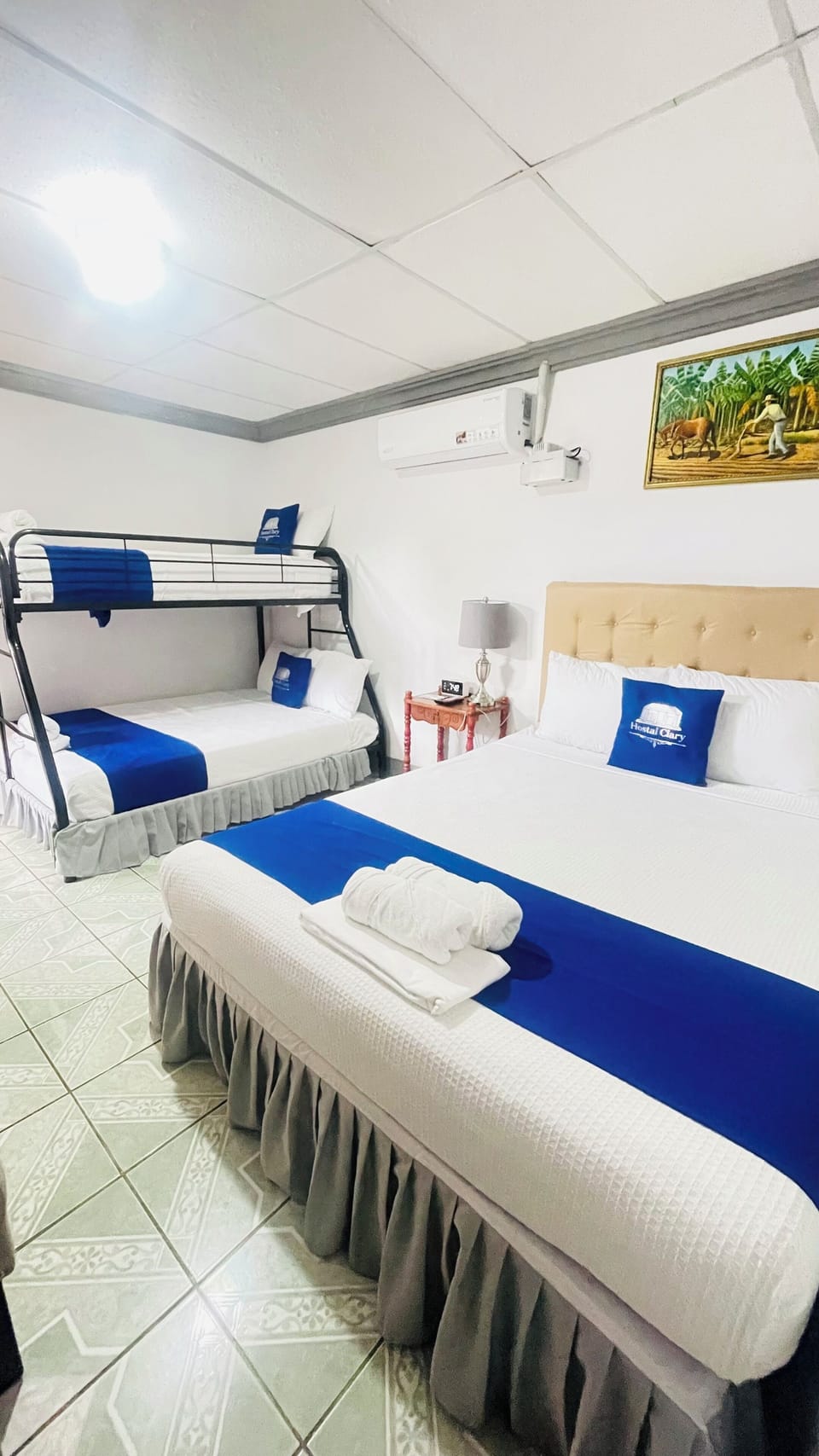 Room | WiFi (free), individually decorated, individually furnished, bed sheets