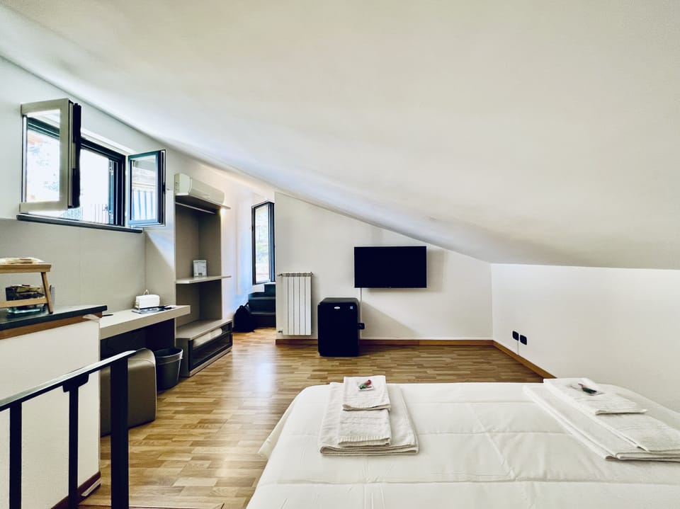 Classic Room, Terrace | Minibar, desk, free WiFi, bed sheets