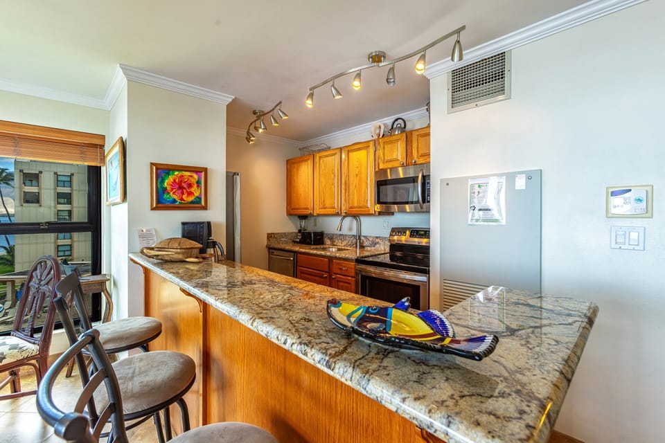 Condo, 1 Bedroom | Private kitchen | Coffee/tea maker, fridge, oven, toaster