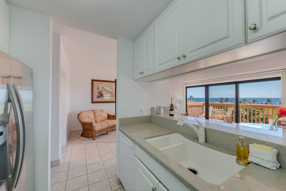 Condo, 2 Bedrooms | Private kitchen | Coffee/tea maker, fridge, oven, toaster