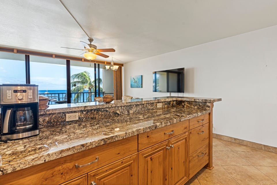 Condo, 1 Bedroom | Private kitchen | Coffee/tea maker, fridge, oven, toaster