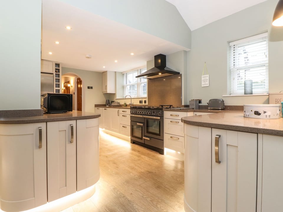 Fridge, dishwasher, electric kettle, toaster