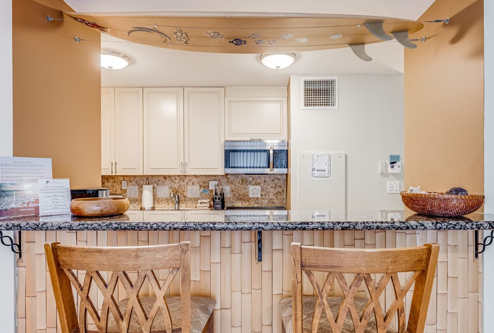 Condo, 1 Bedroom | Private kitchen | Coffee/tea maker, fridge, oven, toaster