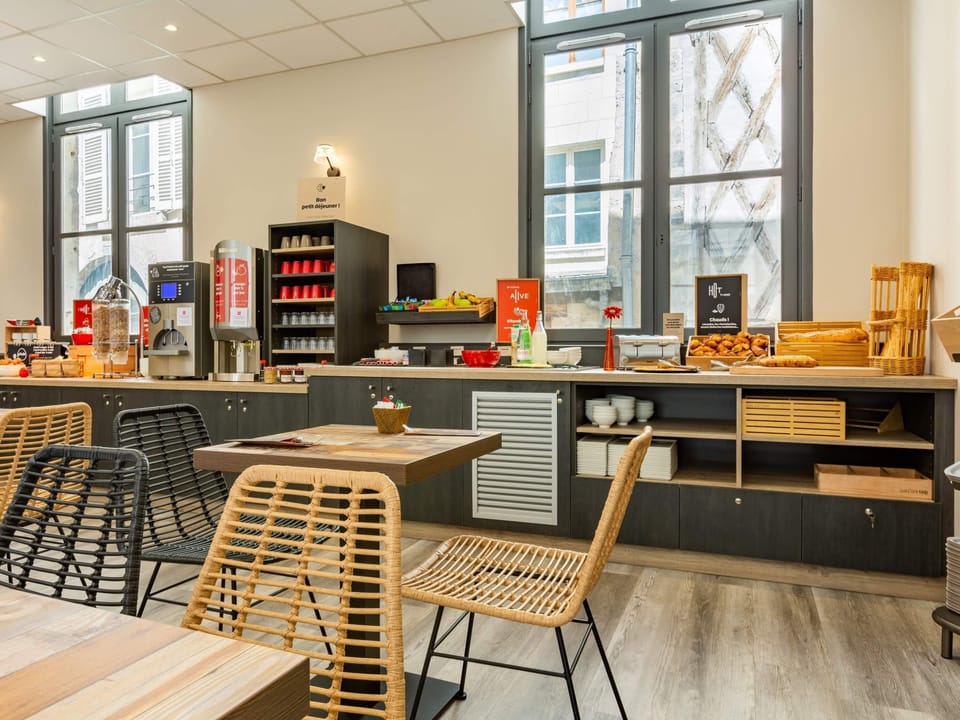 Daily buffet breakfast (EUR 13 per person)