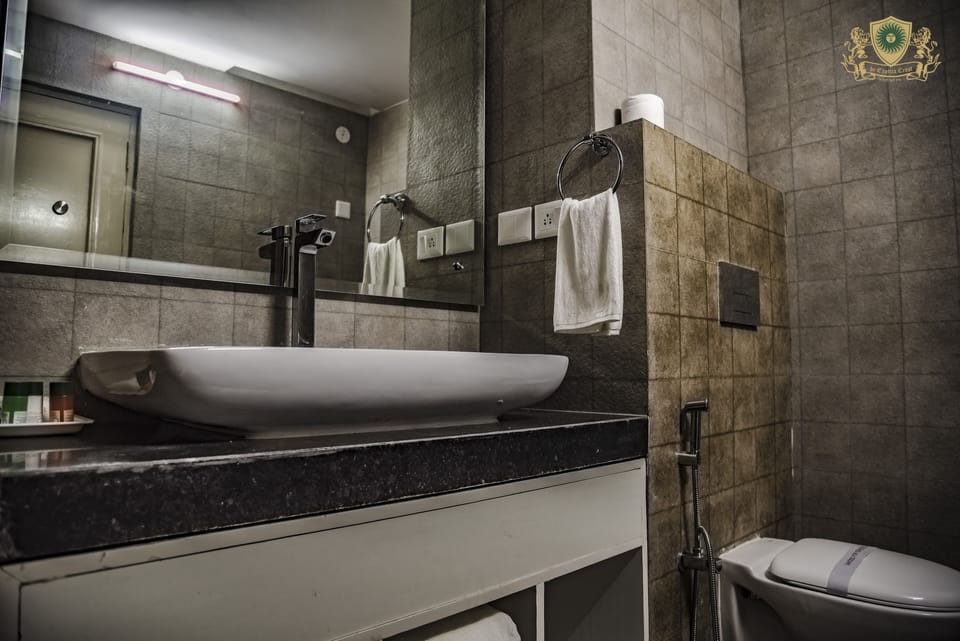 Egyptian cotton sheets, premium bedding, free WiFi