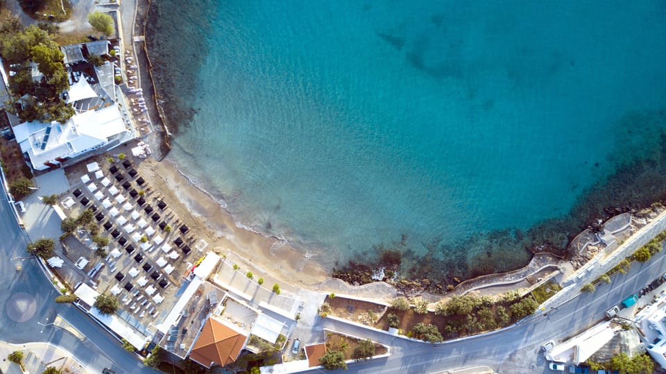Beach nearby, beach bar