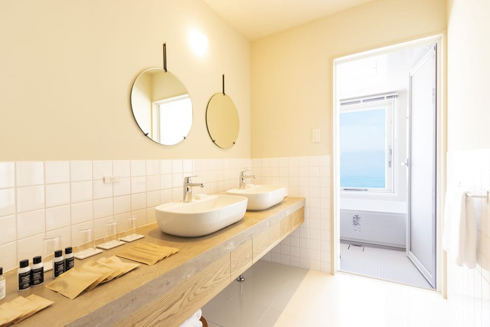 Superior Room (3F) | In-room safe, WiFi (free), bed sheets