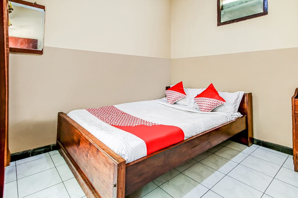 Deluxe Double Room | Free WiFi, bed sheets