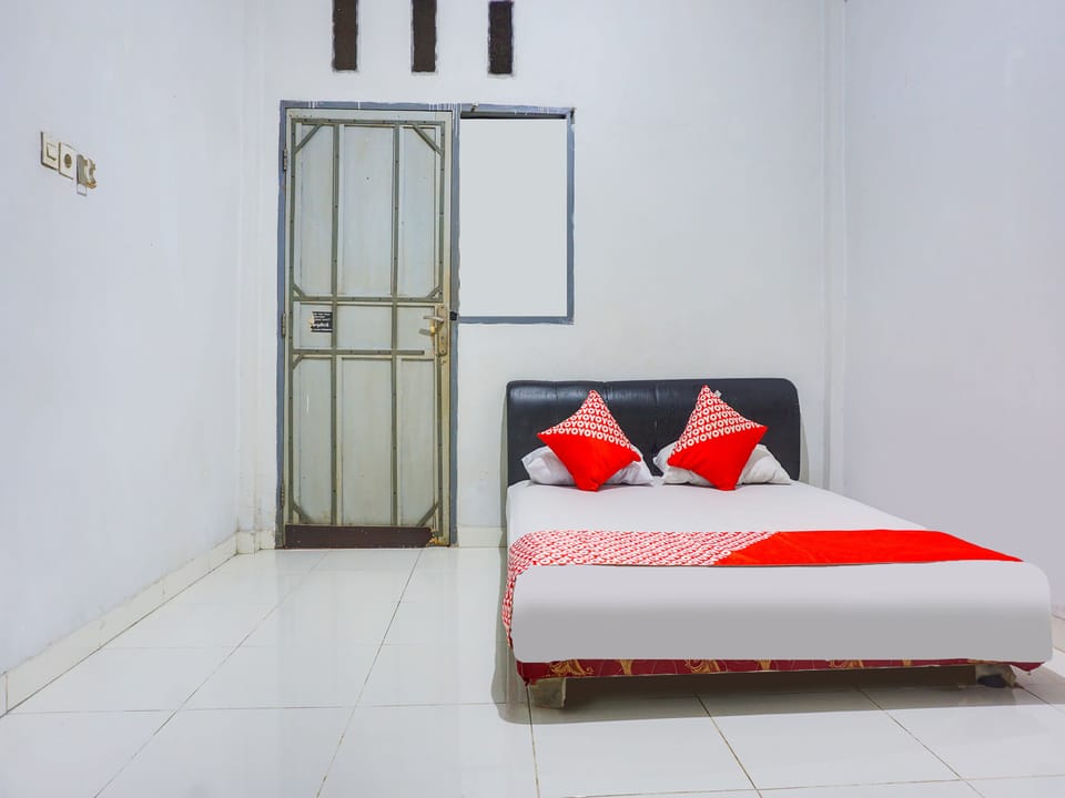 Standard Double Room | WiFi (free), bed sheets