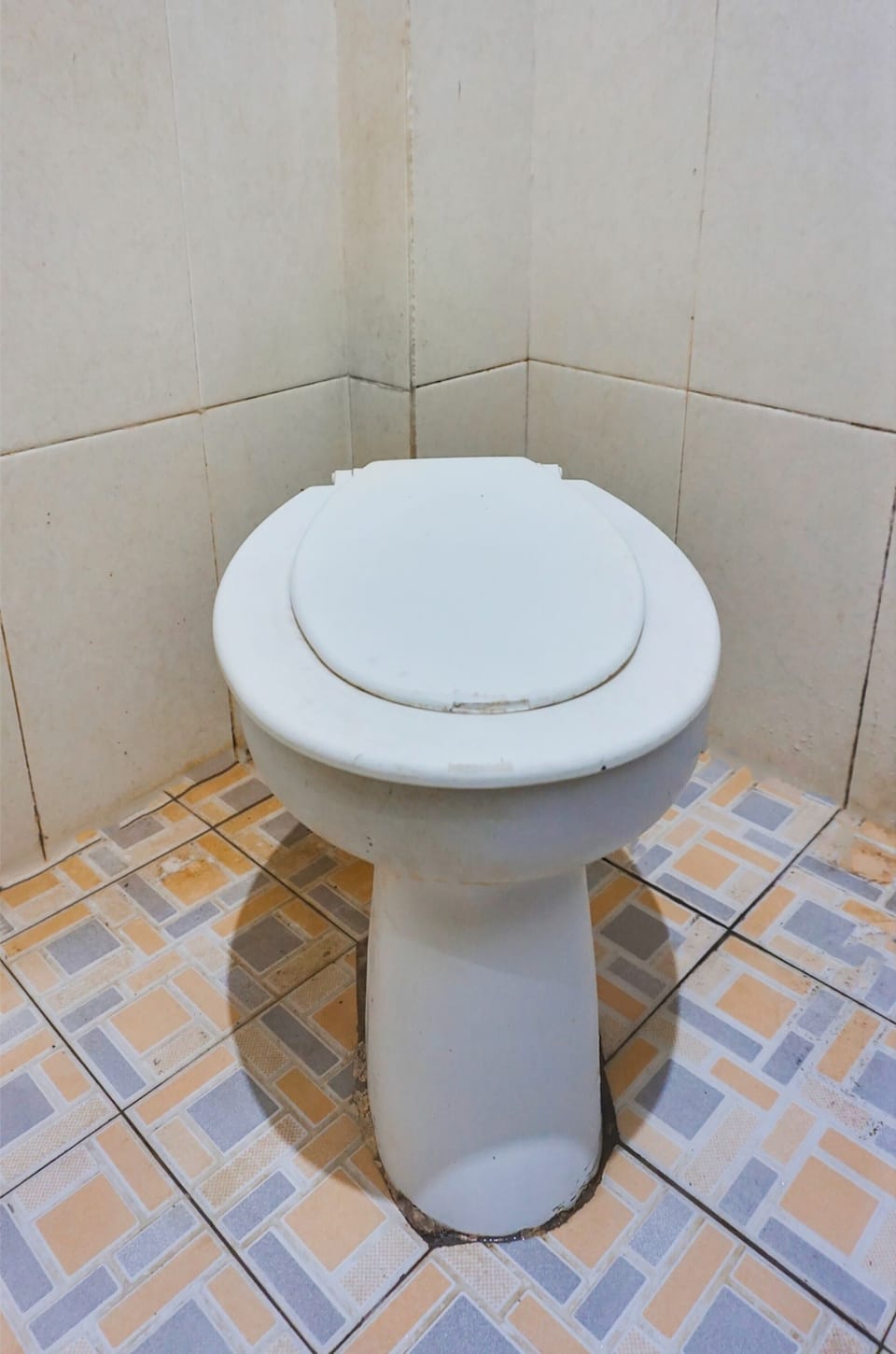 Standard Double Room | Bathroom | Shower, rainfall showerhead, towels, toilet paper