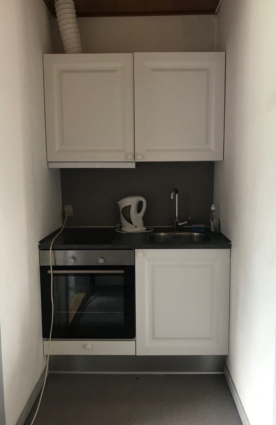 Apartment West Balcony 35m2 | Private kitchen | Fridge, oven, coffee/tea maker