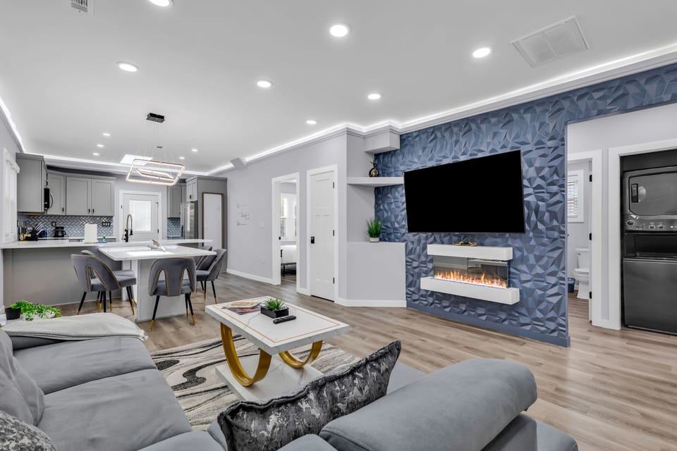 Comfort House, 3 Bedrooms, Terrace | Living room | 55-inch flat-screen TV with digital channels, TV, Netflix