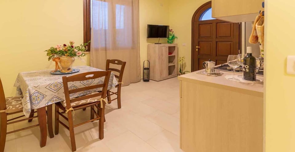 Comfort Room | Living area | 40-inch LCD TV with digital channels, TV, fireplace