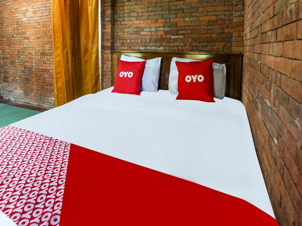 Standard Double Room | Free WiFi, bed sheets