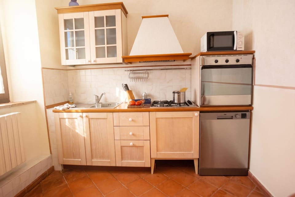 Family House, 5 Bedrooms, Balcony (Casale Montemoro – Private Pool &) | Private kitchen | Espresso maker