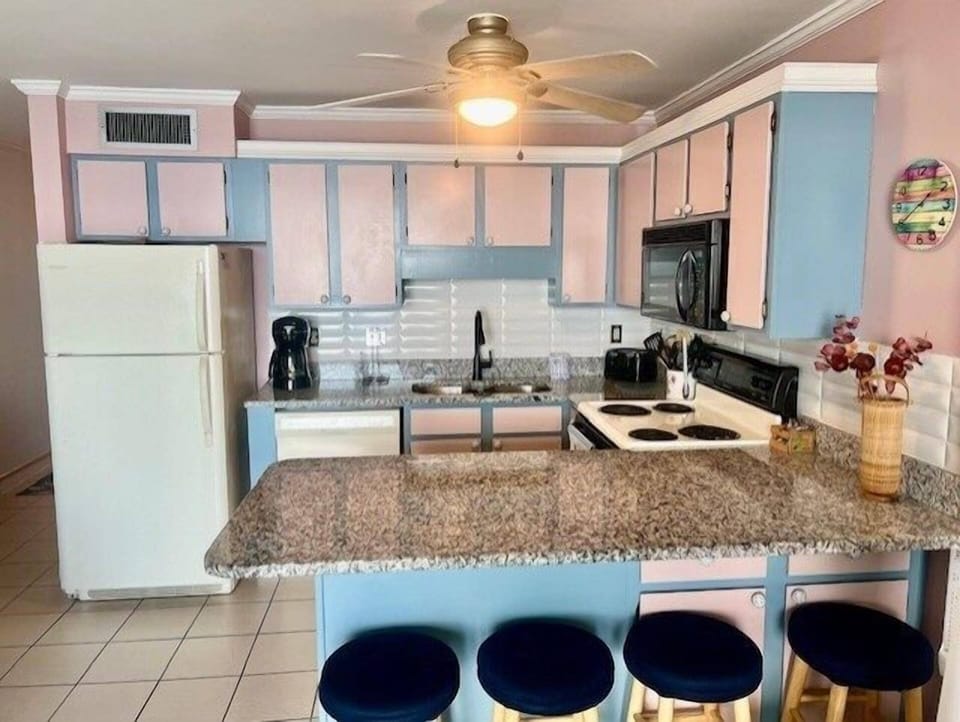 Condo, 2 Bedrooms | Private kitchen | Coffee/tea maker, fridge, oven, toaster