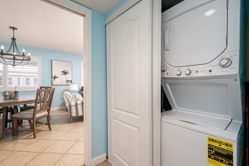 Condo, 2 Bedrooms | Laundry