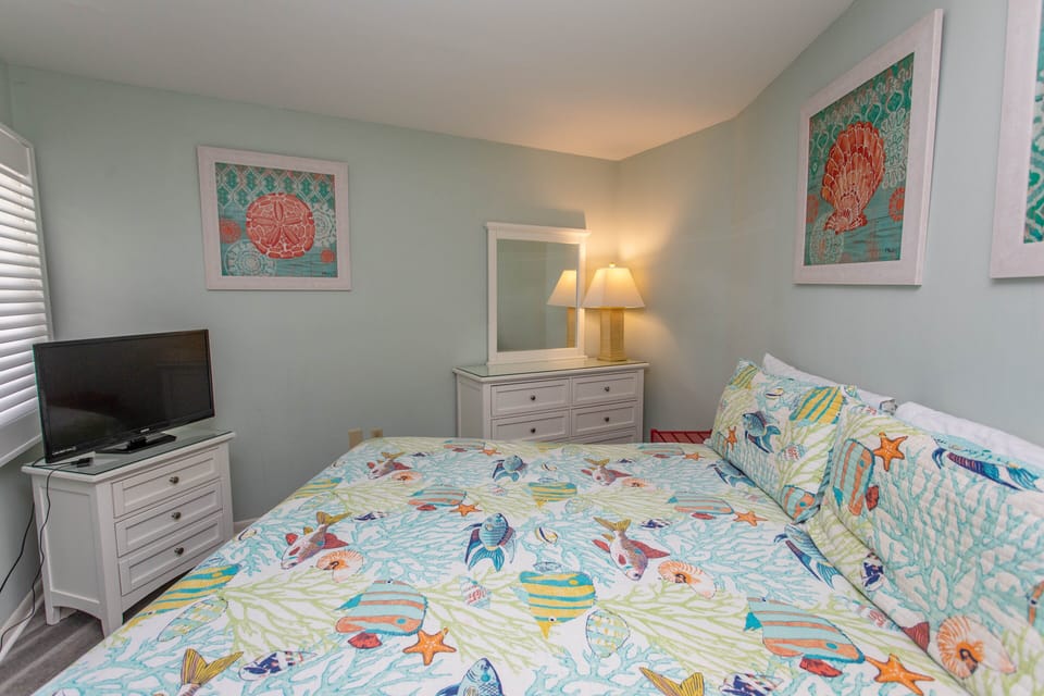 Condo, 3 Bedrooms | 3 bedrooms, WiFi (free), individually decorated, individually furnished