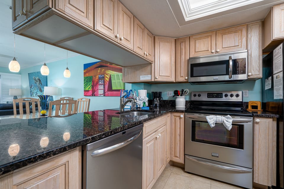 Condo, 2 Bedrooms | Private kitchen | Coffee/tea maker, fridge, oven, toaster