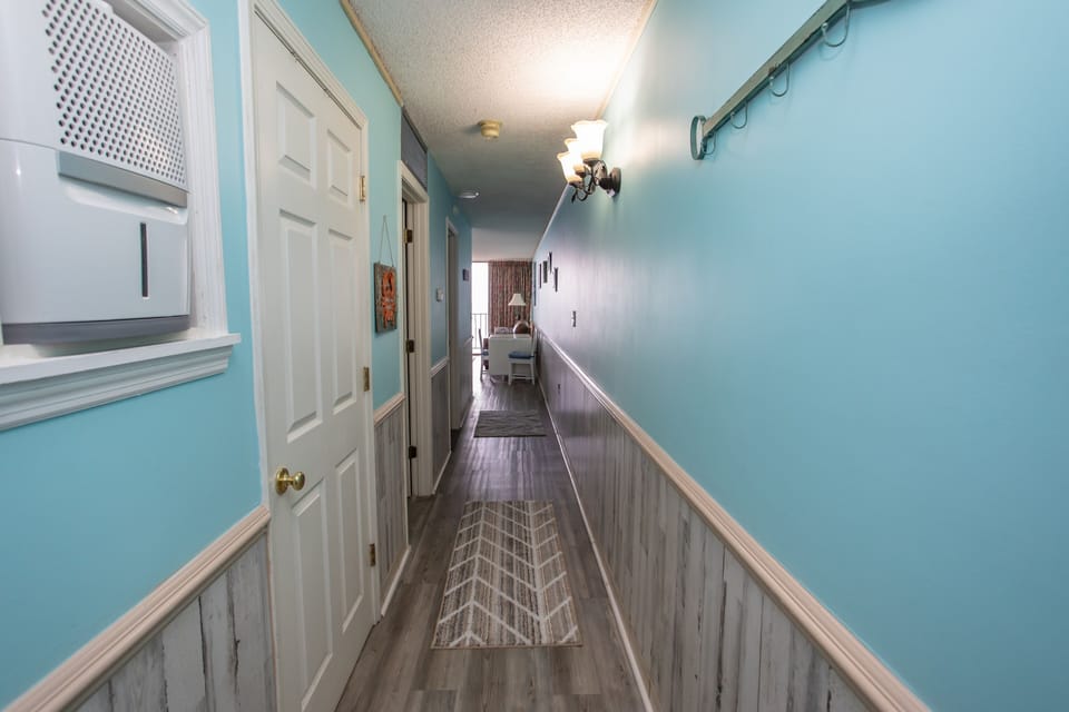 Condo, 2 Bedrooms | Interior