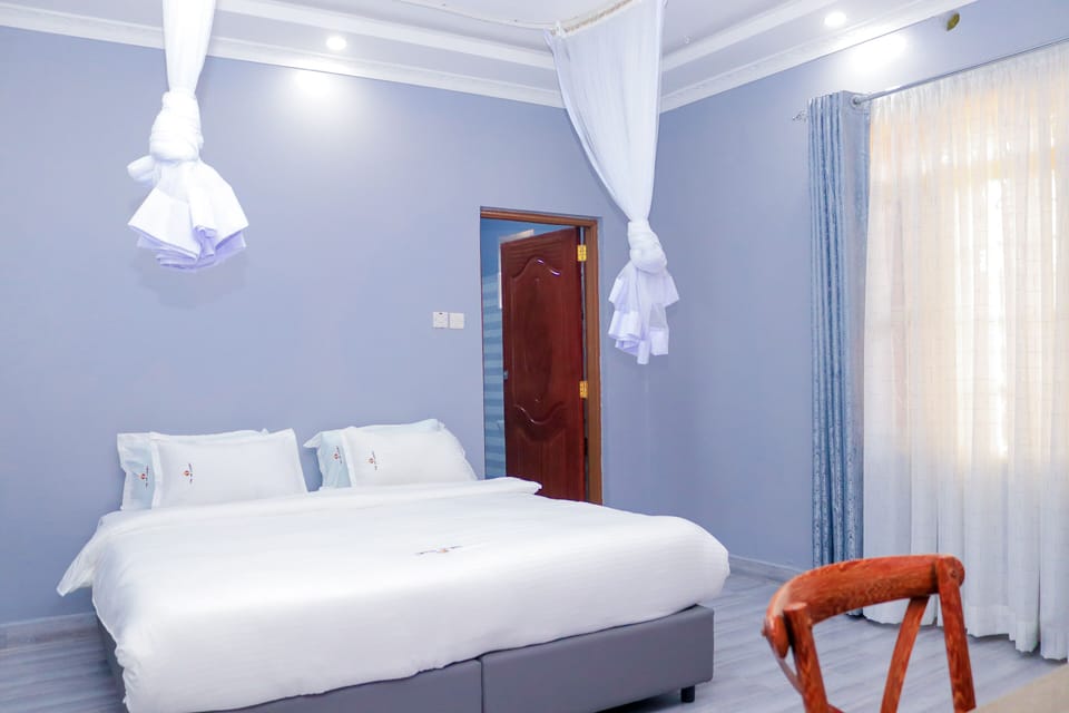 Deluxe Double Room | Desk, free WiFi, bed sheets
