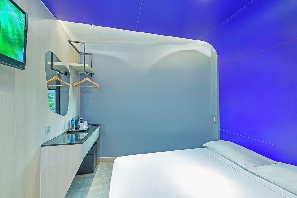 Standard Double Room | Desk, WiFi (free), bed sheets