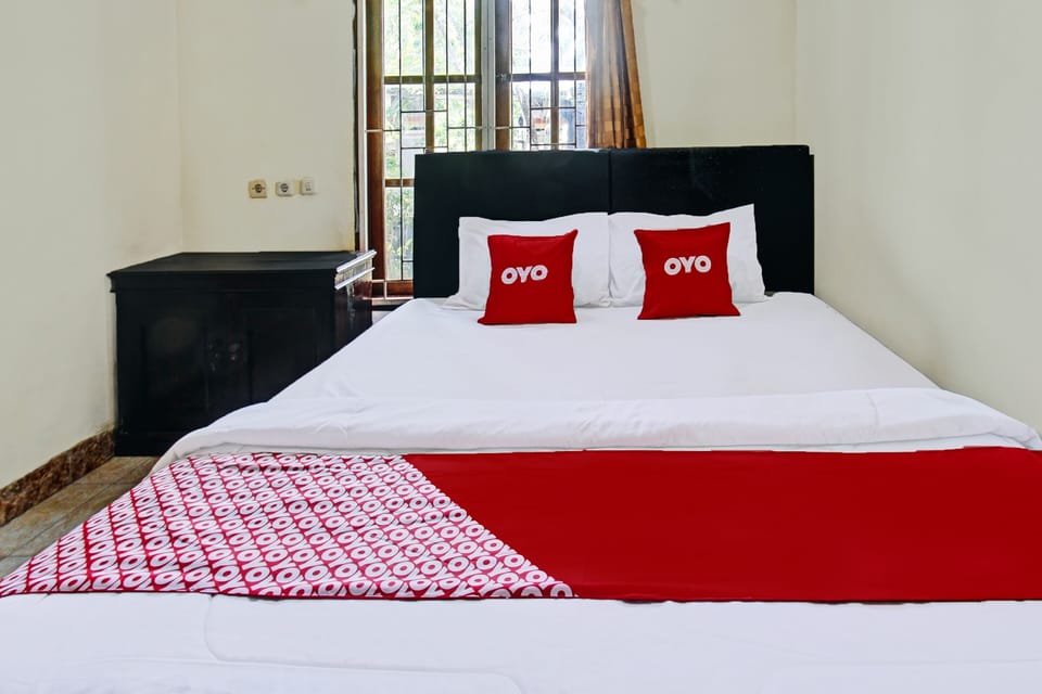 Deluxe Double Room | In-room safe, desk, laptop workspace, WiFi (free)